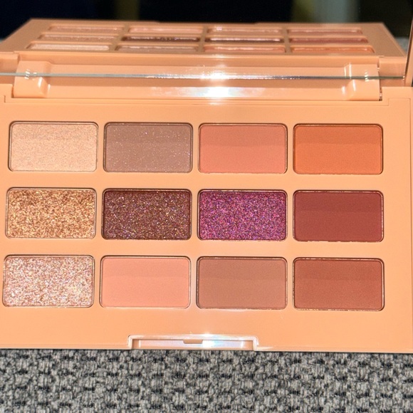 ICONIC London. - Glogirl - Pretty Magic Eyeshadow Palette BUNDLE MSRP $121 - Picture 5 of 10